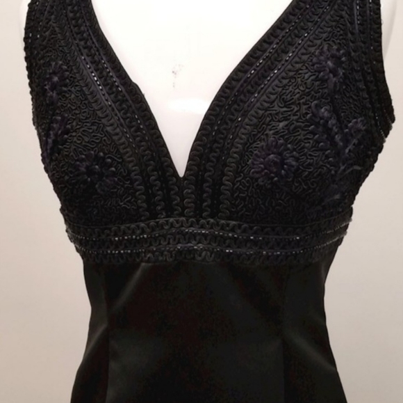 EUC Carmen Marc Valvo gown from SAKS - Picture 4 of 10